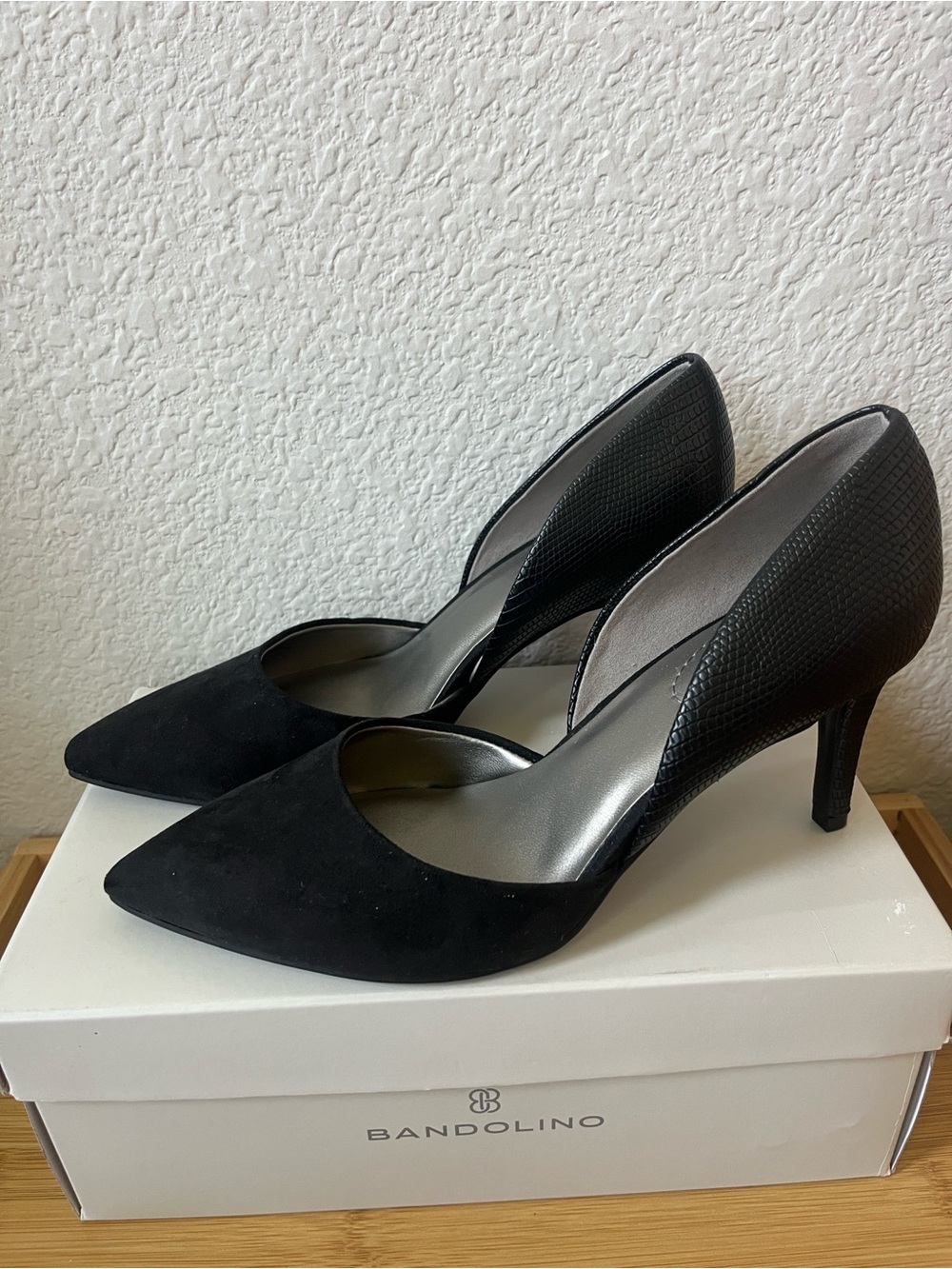 Bandolino Black Suede & Textured Heel Pumps